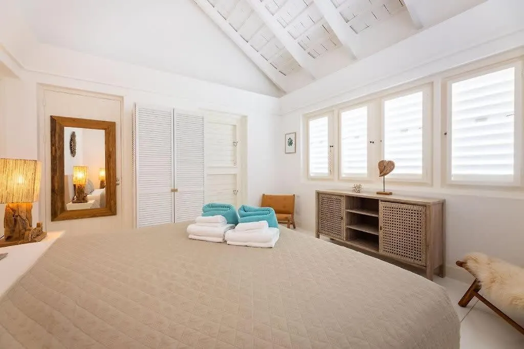Tropical Luxury & Private Beach - La Villa Blanca 빌렘스타트 0*,  퀴라소